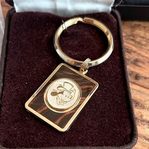 RARE Vintage New Walt Disney top hat Mickey Mouse Gold and Brown Keychain